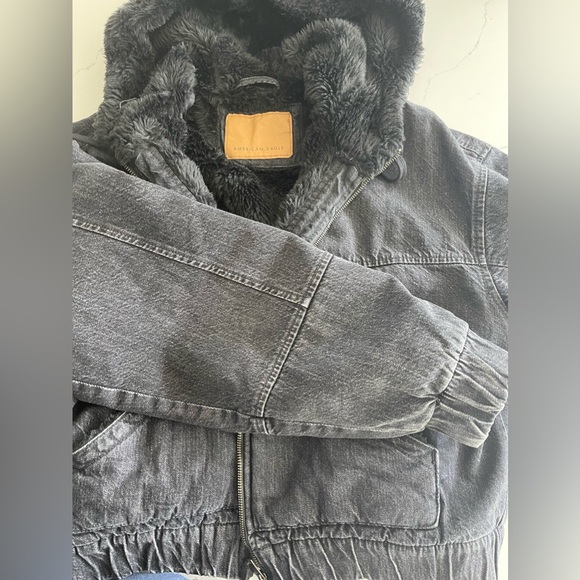 NWOT American Eagle Sherpa Fully lined Denim Jacket - Picture 2 of 3